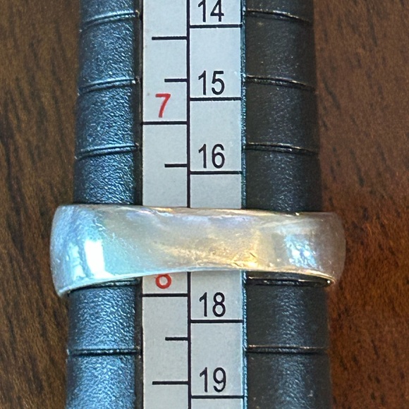 Sterling Silver Faith Engraved Ring Size 8 - Picture 6 of 6